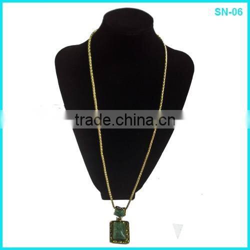 2016 Trendy Chunky Design Accessories Zinc Alloy Rhinestone Green Zircon Necklace With Gold Bohemian Chain