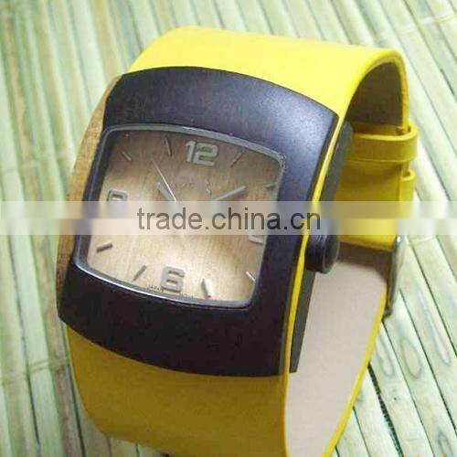 2015 newest vogue hot sale charming wood case with genuine leather watch(WJ-3927)