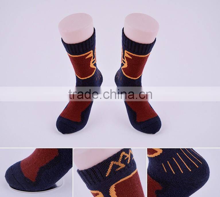 selective terry functional outdoor athletic socks