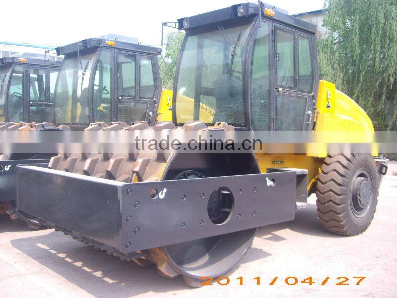 Hydraulic vibratory road roller,14 ton road roller made in China(QLND214H)