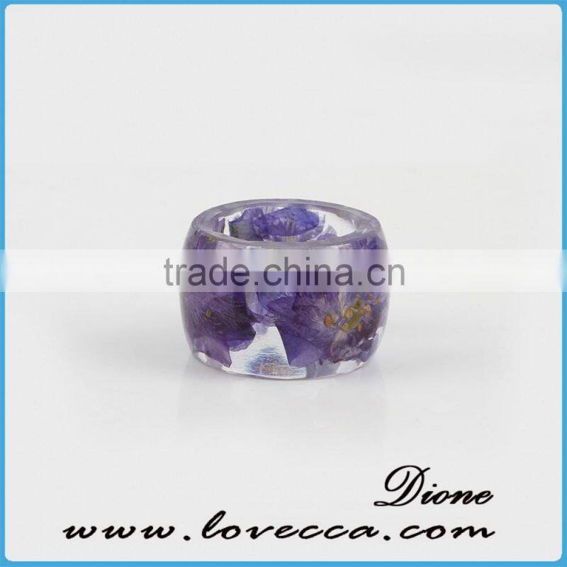 Purple Resin Ring. Purple Flower Ring. Pressed Flower Resin Ring. Cocktail Ring. Handmade Jewel, Flower Bracelet, Nature Jewelry