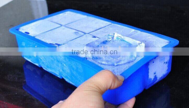 easy pull out of sililcone sphere ice cube tray