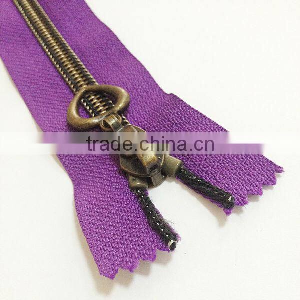 Rhinestone zipper, Metal zipper, Nylon zipper, Plastic rings & sliders manufacturer