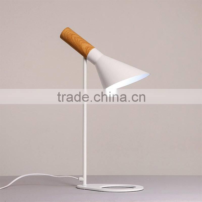 desk lamp for trophy pro wooden steel E27*1 table lamps china supplier