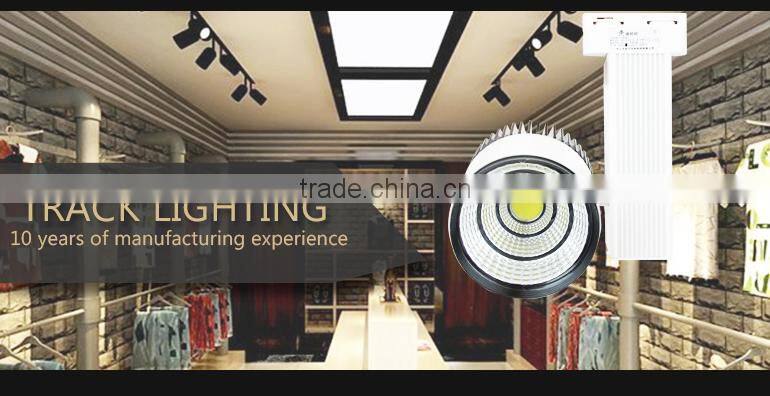 High lumen track light housing for indoor