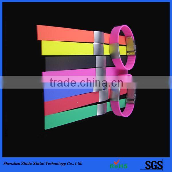 wholesale silicone bracelet with engraved metal plates