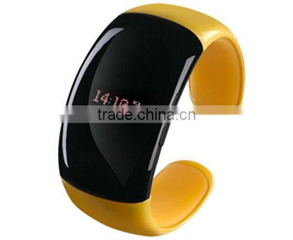cheap bluetooth watch which easy to reject, answer and hang up phone calls