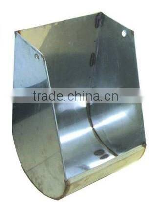 Convenient pig metal feeder