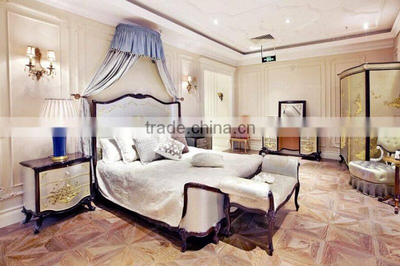 Royal Elegant English Style Victorian Silver Floral Painted Solid Wood Crown Bed with Matching Bedroom Items BF12-05244a