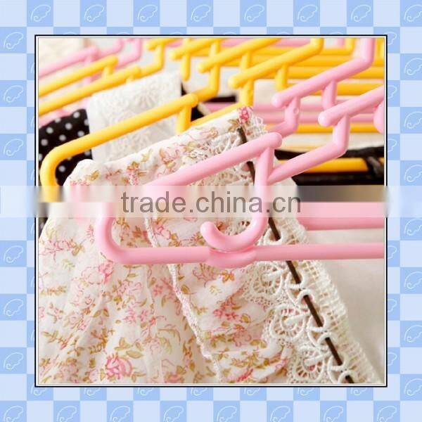 customized 2015 new product wholesale high quality new design plastic hanger for cloth/OEM personalized hanger