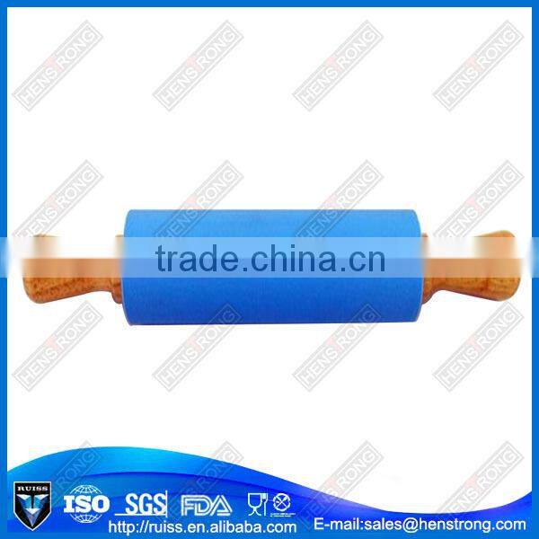 Service supremacy non-slip wooden handle flour rolling pin