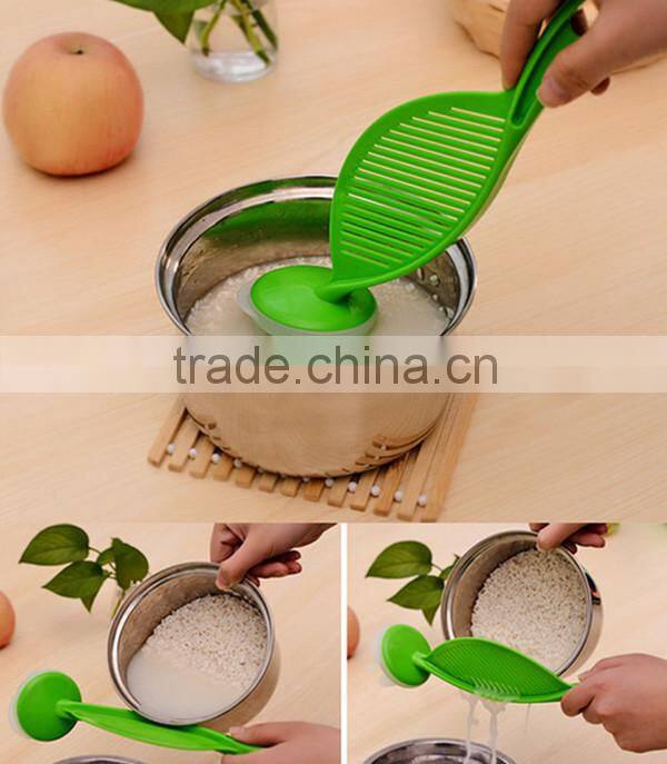 Practical Green Color Plastic Kitchen Rice Washing Tool