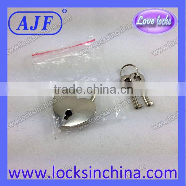 A01-001HW EN73 heart lock very popular valentine's gift or use for crystal pendant