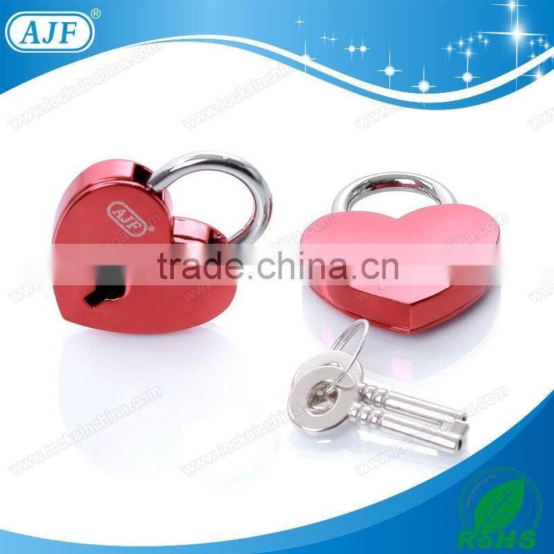2016 AJF new style and very popular mini zinc alloy red heart love lock
