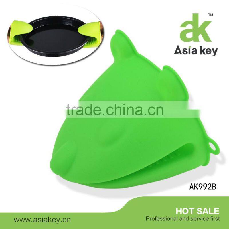 Red Color Cute Animals Puppy Shape Heat Proof Silicone Oven Mini Mitt