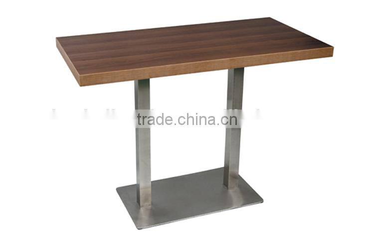 T006A Adjustable laptop table