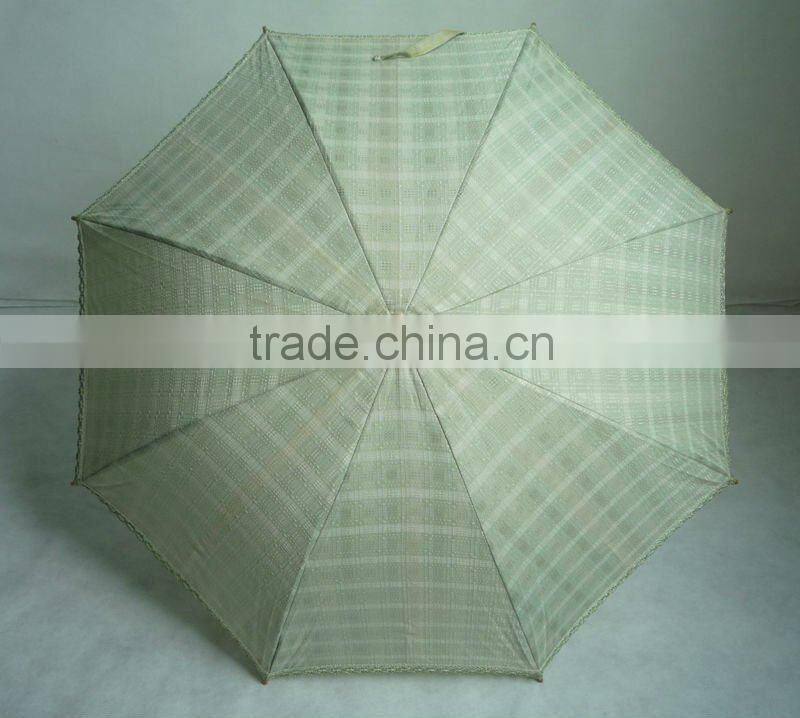 Ladies sun wooden umbrella with lace