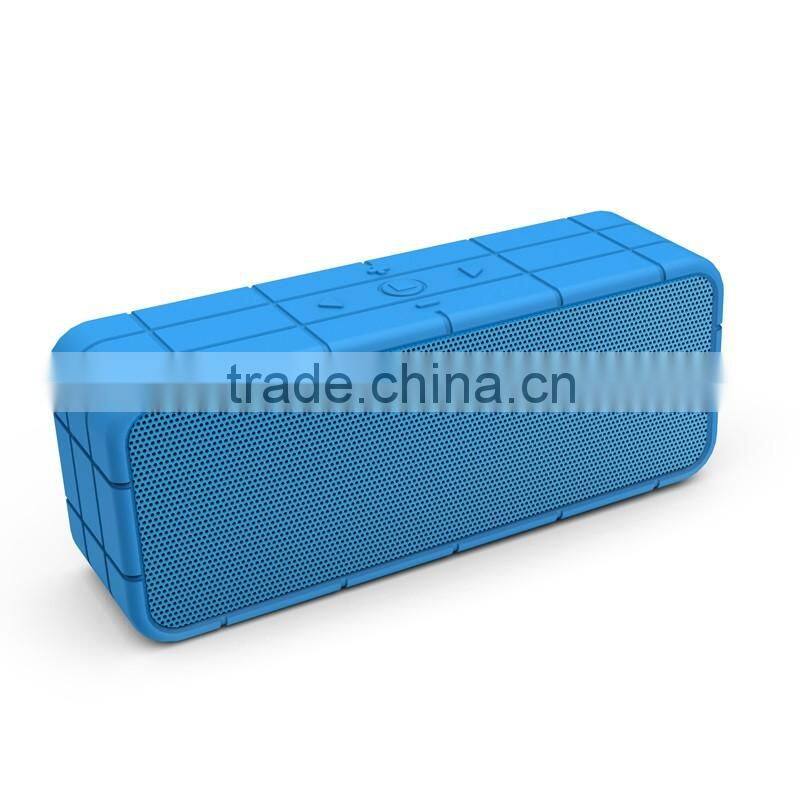 Silicone Case TF Card Aux V3.0 Bluetooth Speaker With 2 Loudspeaker