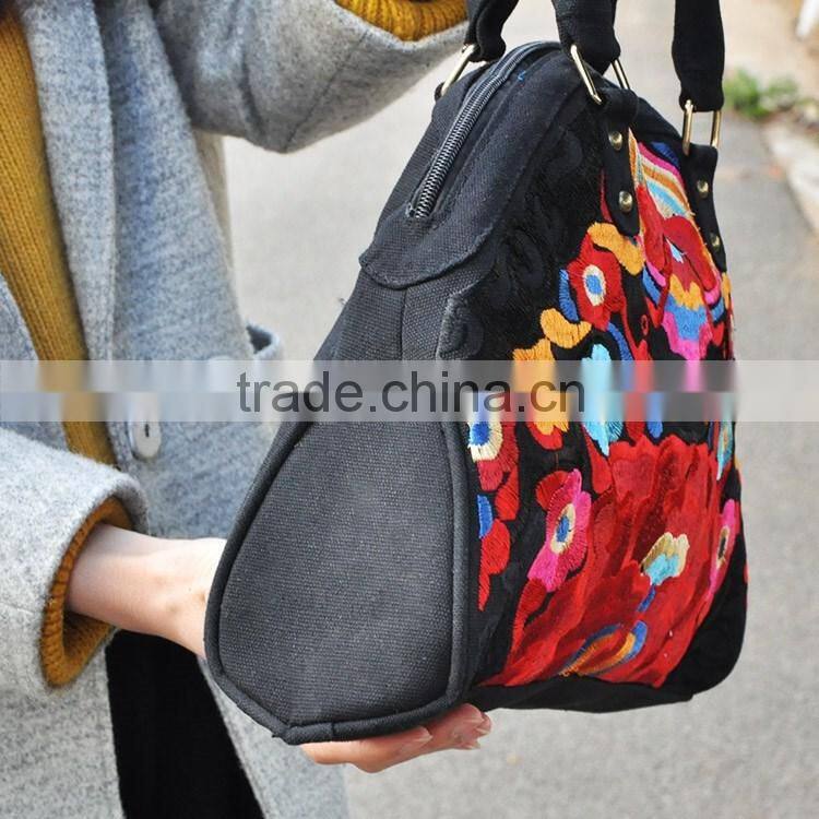 Famous Designer Handbag Canvas Women Red Shell Tote Bag with embroidery