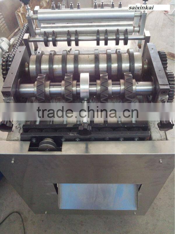 Single extruder food machine