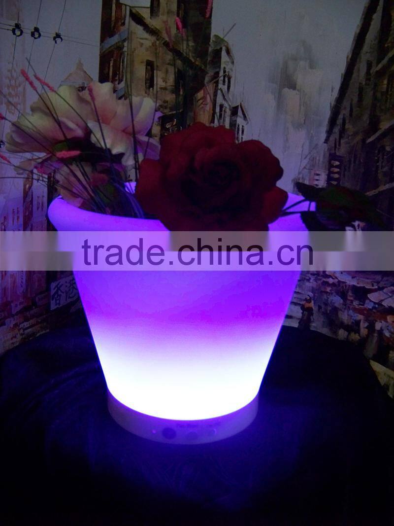 Hot sale waterproof garden Led Illuminate Glowing Flower Pot /outdoor led flower pot/Led Plastic Flower Vase