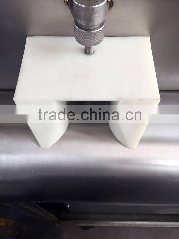 Cooked sausage cutting machine