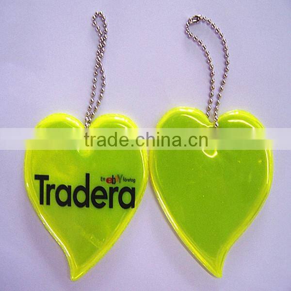 2016 Custom made printing soft PVC reflective keychain / reflective keychain light