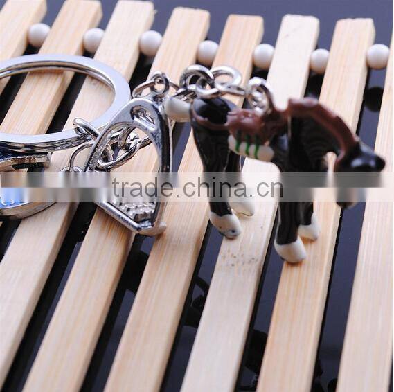 Promotion hard pvc black horse zine alloy lover key ring