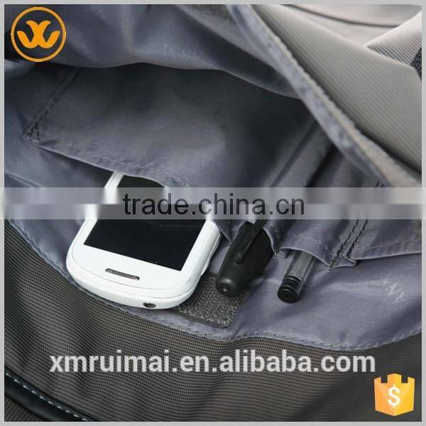 Hot selling urltralight outdoor waterproof pu mens messenger bag