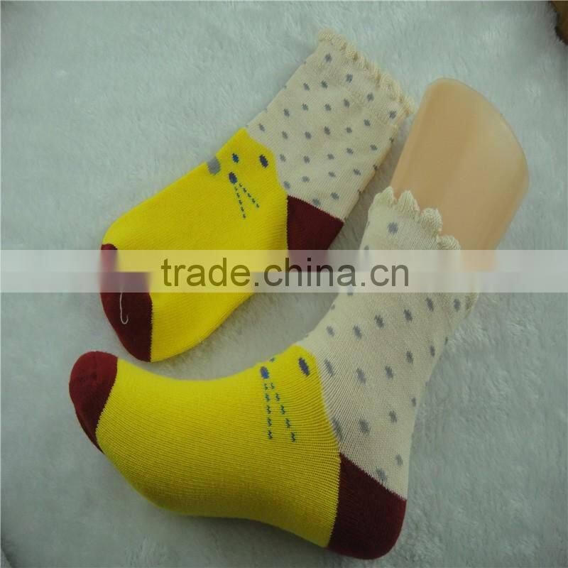 cotton baby sock with white and green color ,wholesale children sock,cute cat,drop style with logo