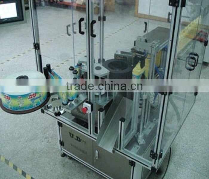 Automatic self-adhesive round juice bottle labeling machine