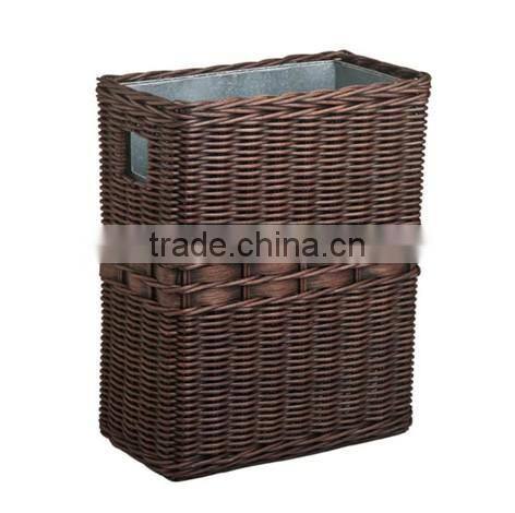 Round willow basket For Trash with liner