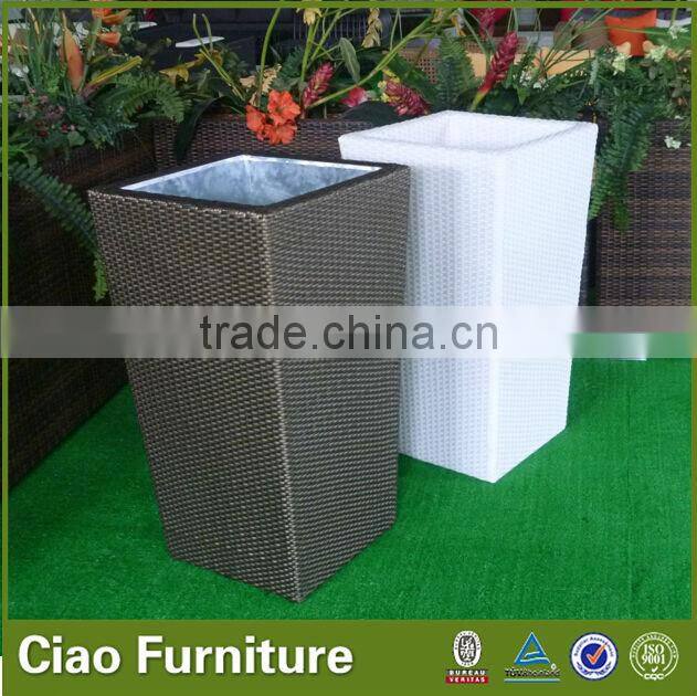 Plant Pots with Different Designs Sizes Shapes for European American Market