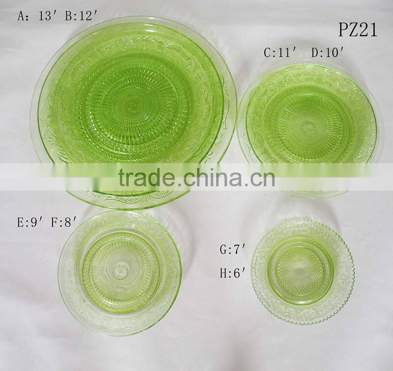 clear glass dinner plate with pattern