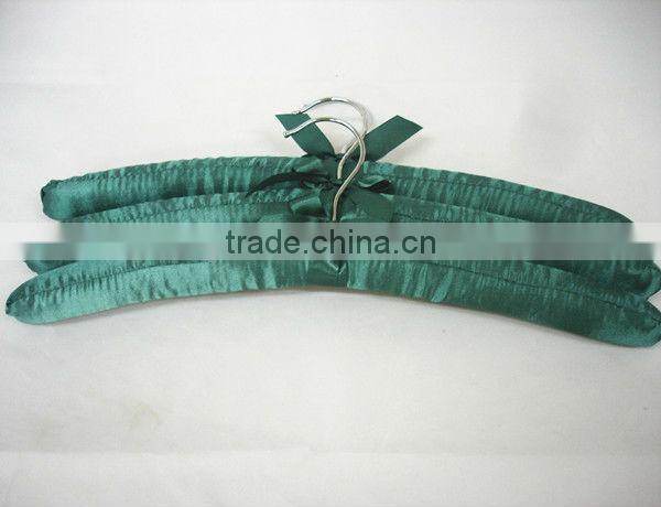 LY-17 lovely padded silk hanger with silk ribbon