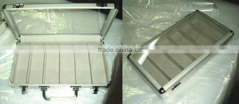 Aluminum Eyeglass Carrying Display Case for 18 glasses