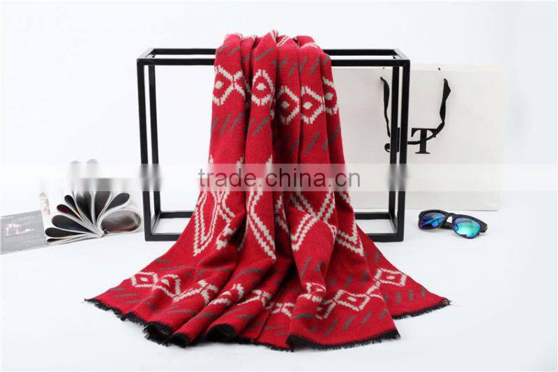 Whoesale Rhombic Geometry Pattern Jacquard Ladies Cashmere Poncho Shawl