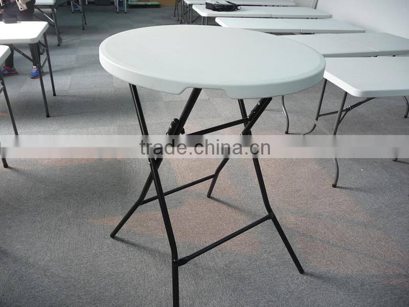 Hot saling round shape blow moulded foldable table