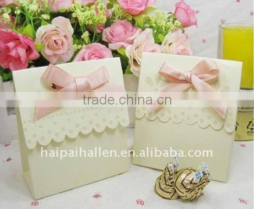 Pink-Plaid Purse Favor box as candy box