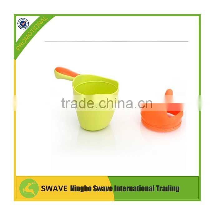 2016 Fashional and lovely anymal shape safety Multifunctional baby wash hair bath shampoo rinse cup P76780