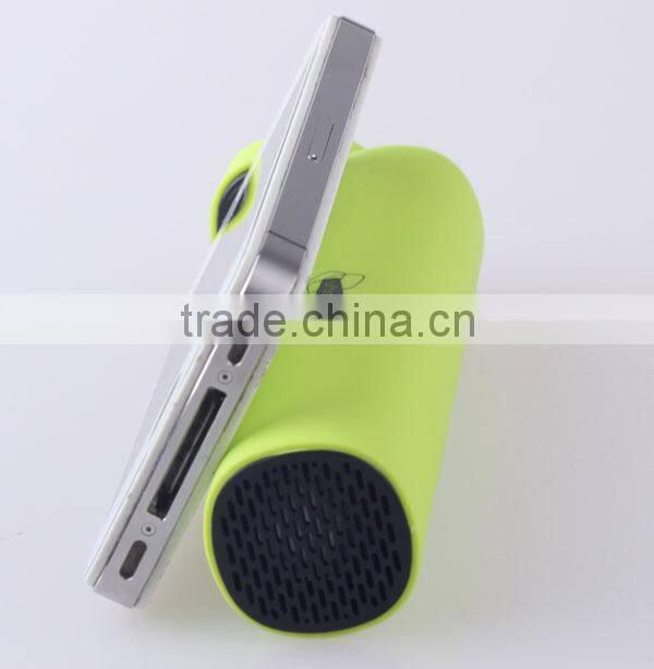 Wireless portable 4000mah bluetooth speaker& battery charger and phone holder