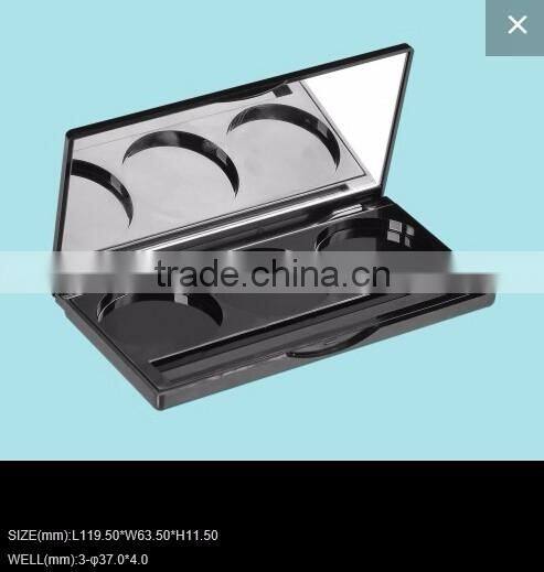 There Well Eye Shadow Compact with blusher