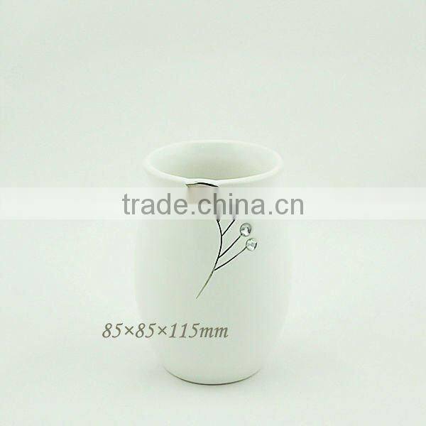 2013 New Products Ceramic Bathroom Set