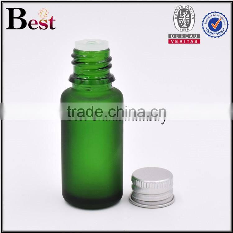 2017 high quality 15ml oil glass bottle green round shape oil glass bottle silver cap oil glass bottle with stopper