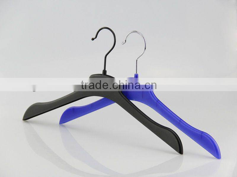 Slim black plastic hanger for T-shirt and blouse