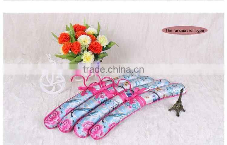 Cute design hanger for child bedroom for child clothes shop