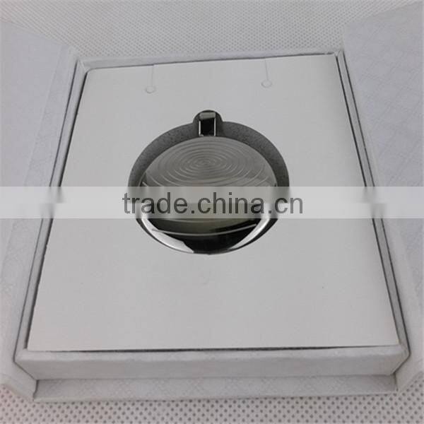 Quantum pendant with 2000-3000 negative ions