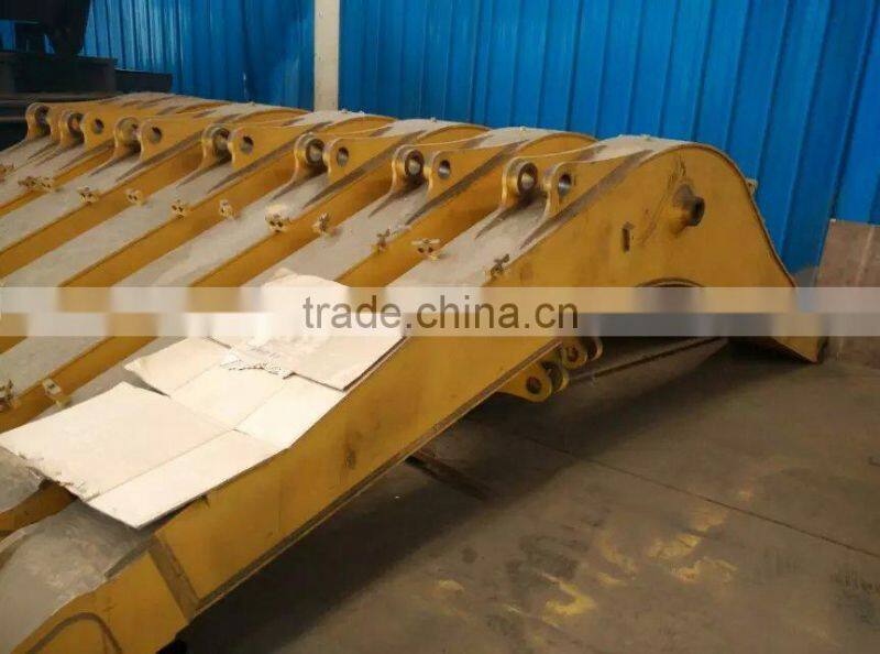 Long excavator boom and arm