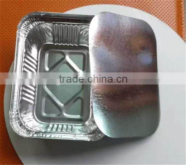 The disposable aluminum foil box of restaurant food packaging