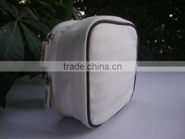 2016 Hot Selling Credible Quality cheap Wholesale Price Customize Promotional Nylon travel makeup Bags